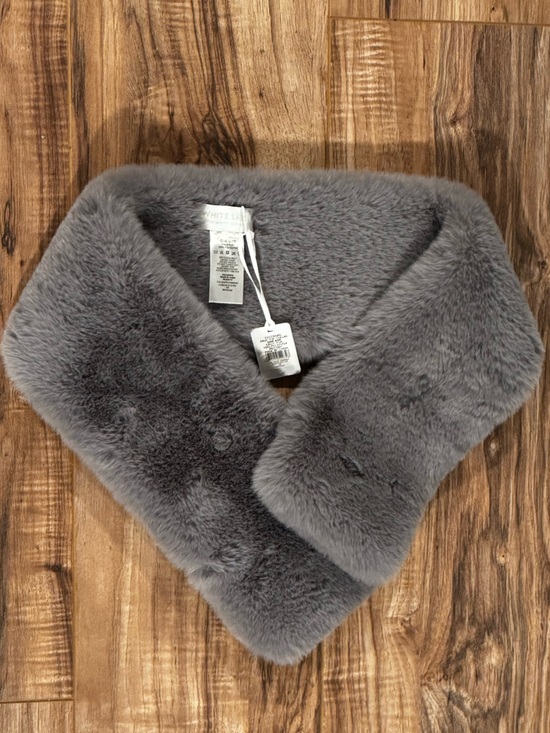 The White Company Accessories - The White Company London Gray Faux Fur Fuzzy Collar Scarf New With Tags